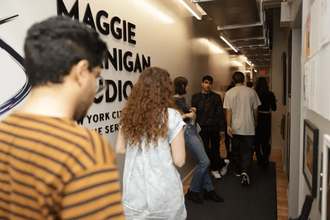 Students walking through the corriders of Maggie Flanigan Studio